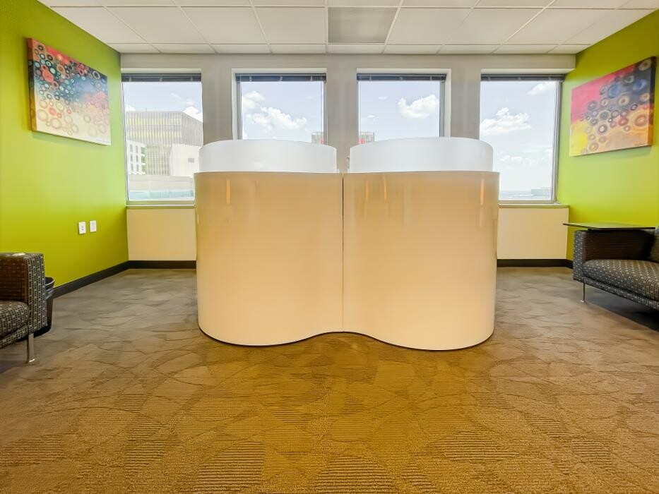 Images Regus - Dallas - Downtown Republic Center