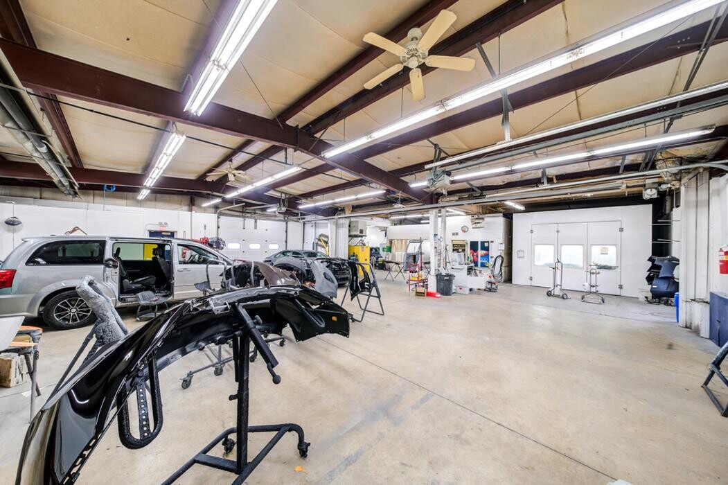 Images Crash Champions Collision Repair Lake In The Hills