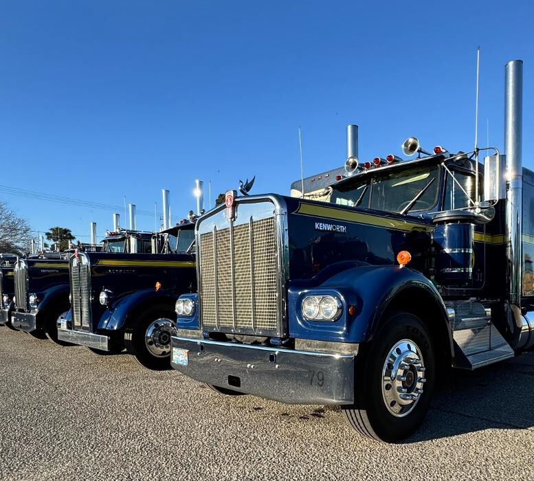 Images Dalton Trucking Inc.