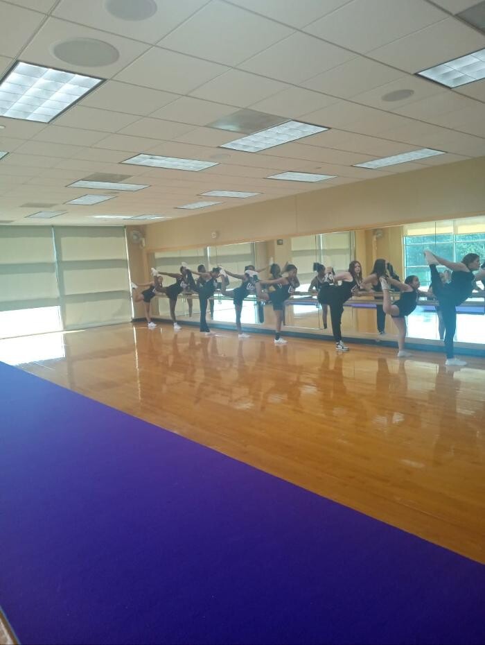 Images SPARKz AS Cheerleading Corporation