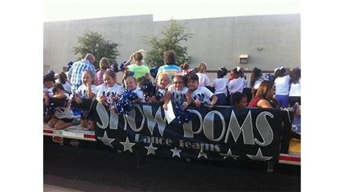 Images Show Poms Dance & Cheer Teams