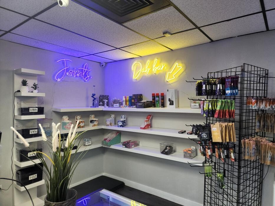 Images Xclusive Cannabis Dispensary