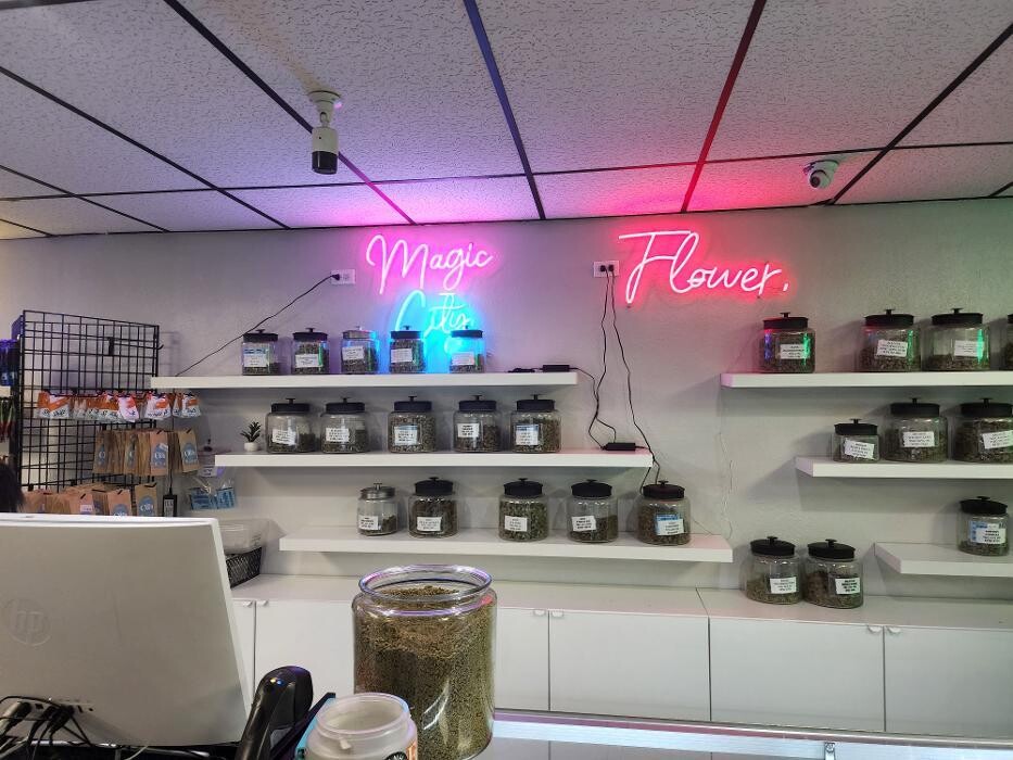 Images Xclusive Cannabis Dispensary