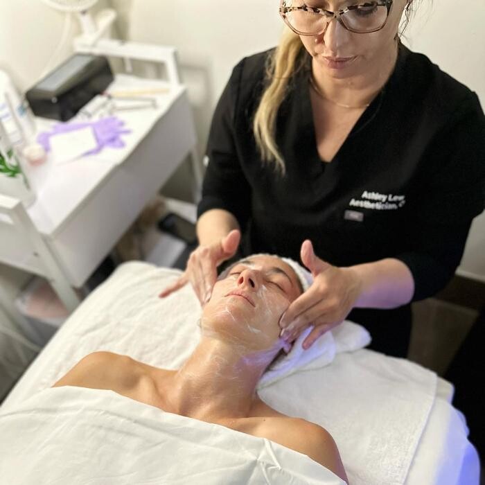 Images Adam & Eve Medical Aesthetics