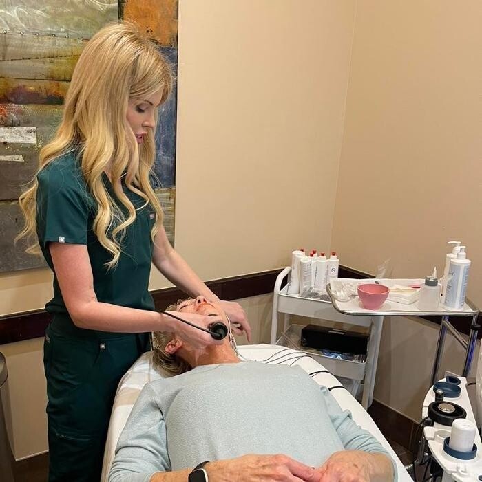 Images Adam & Eve Medical Aesthetics