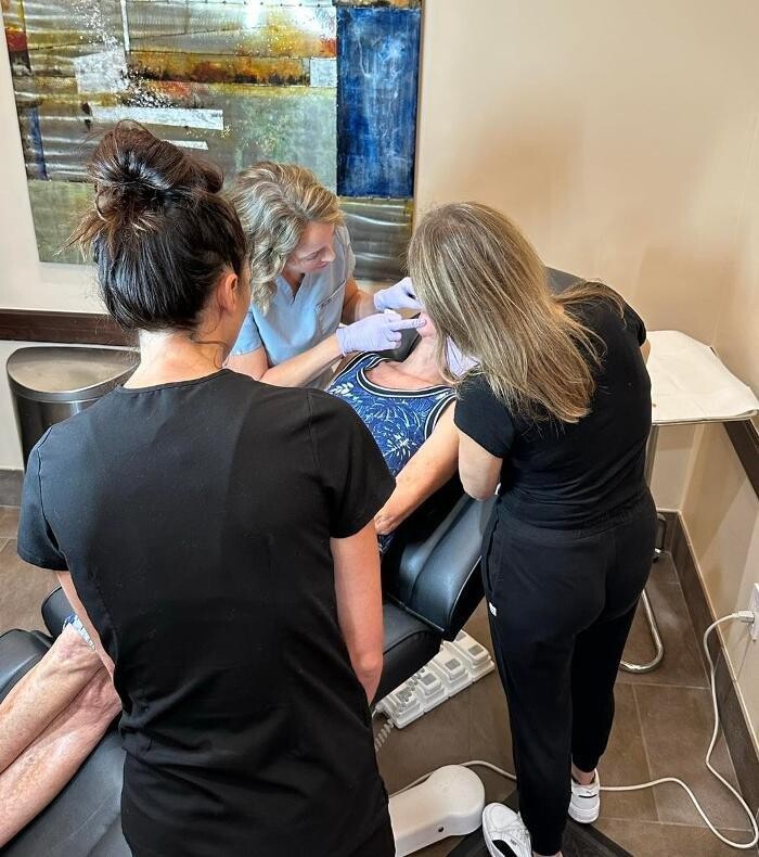 Images Adam & Eve Medical Aesthetics