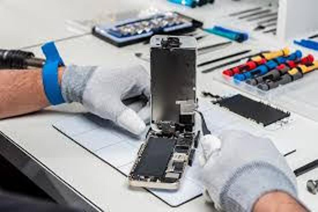 Images uBreakiFix - Phone and Computer Repair