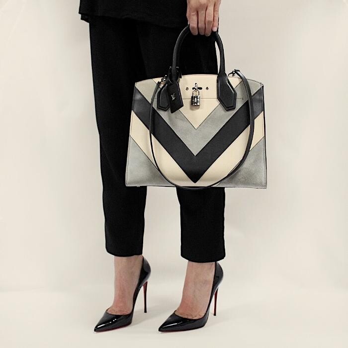 Images Keeks Buy + Sell Designer Handbags