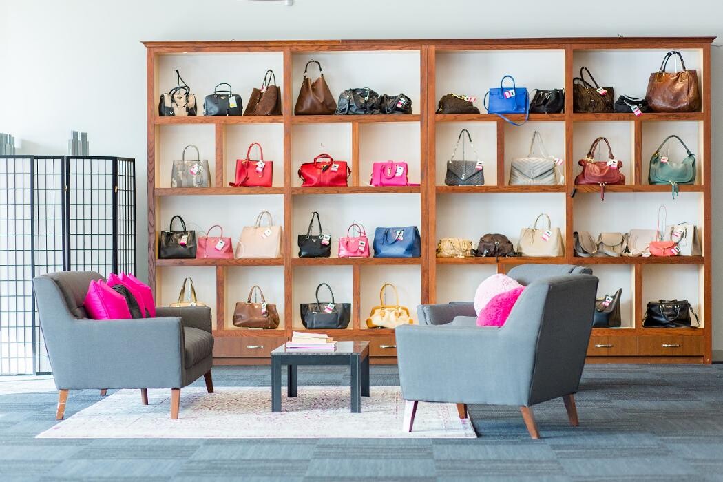 Images Keeks Buy + Sell Designer Handbags