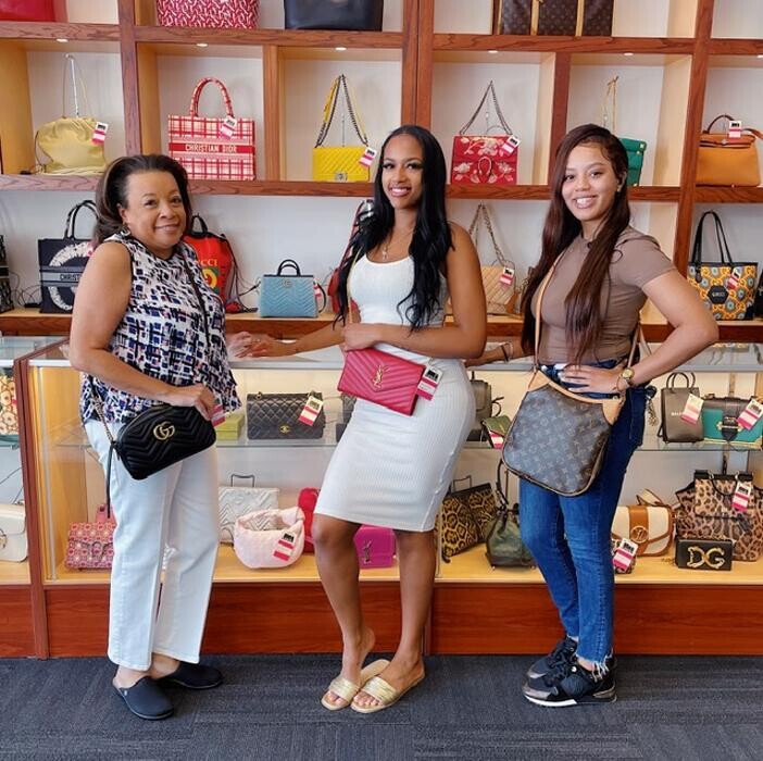Images Keeks Buy + Sell Designer Handbags