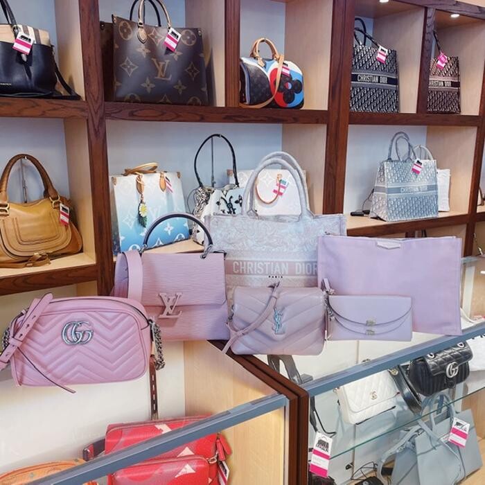 Images Keeks Buy + Sell Designer Handbags