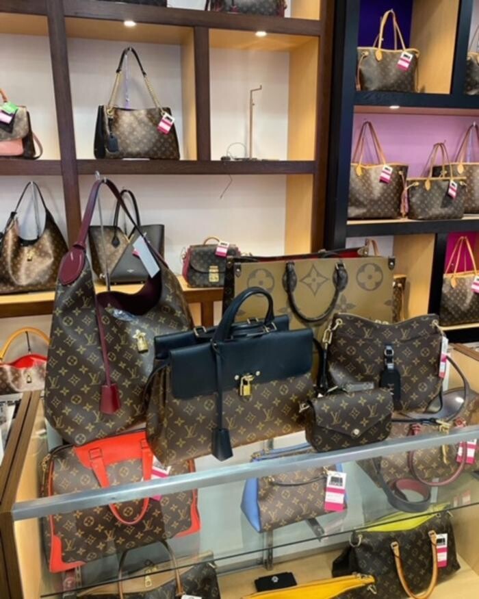 Images Keeks Buy + Sell Designer Handbags
