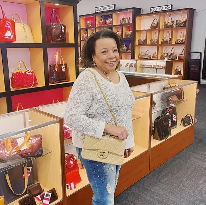Images Keeks Buy + Sell Designer Handbags