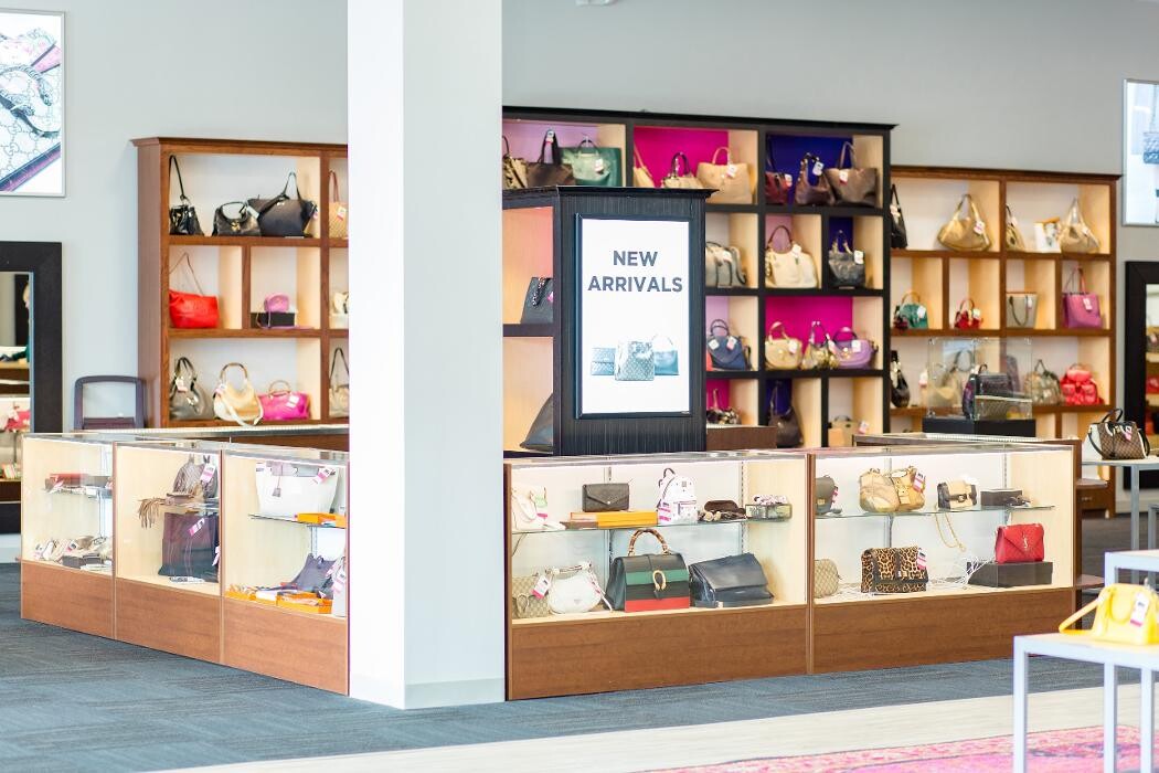 Images Keeks Buy + Sell Designer Handbags