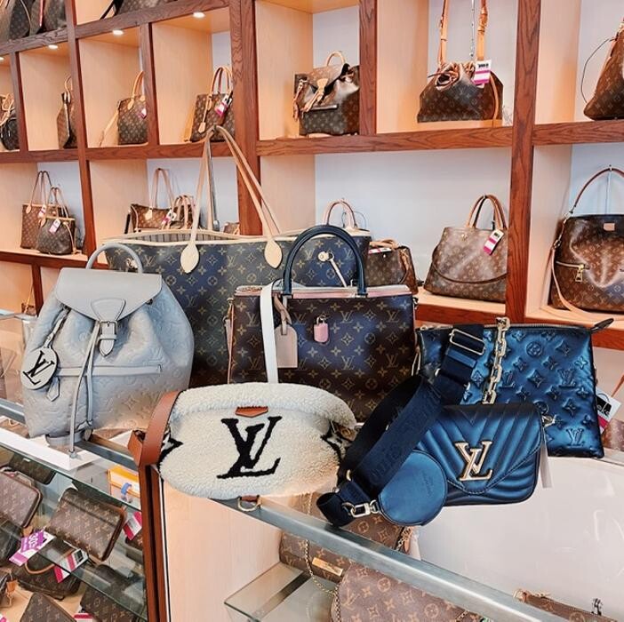 Images Keeks Buy + Sell Designer Handbags