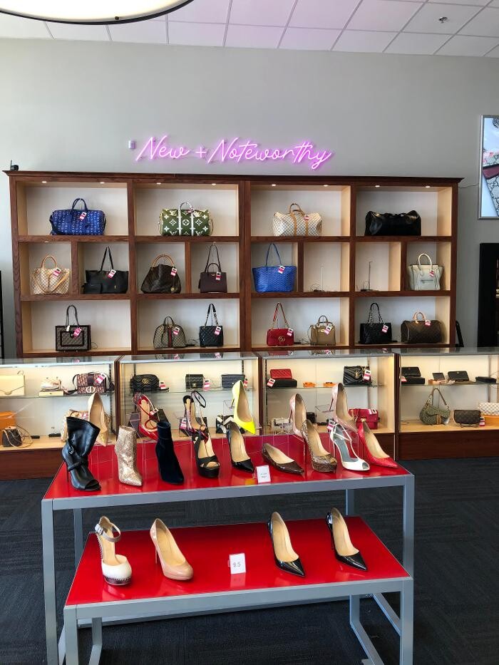 Images Keeks Buy + Sell Designer Handbags