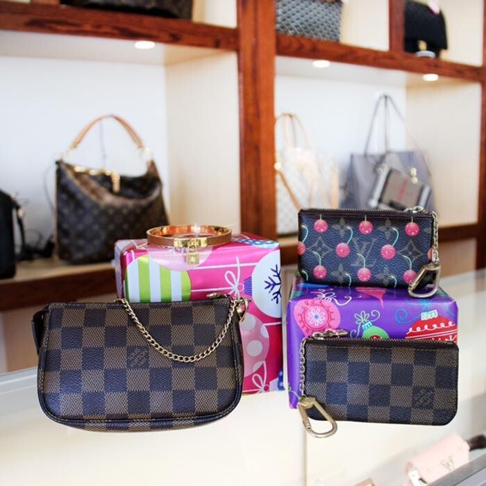 Images Keeks Buy + Sell Designer Handbags
