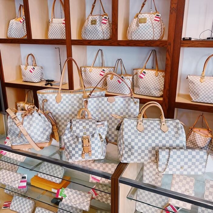 Images Keeks Buy + Sell Designer Handbags