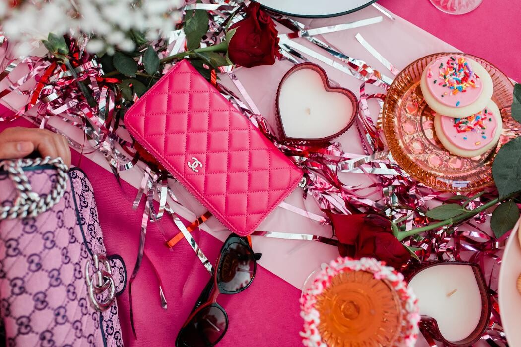 Images Keeks Buy + Sell Designer Handbags