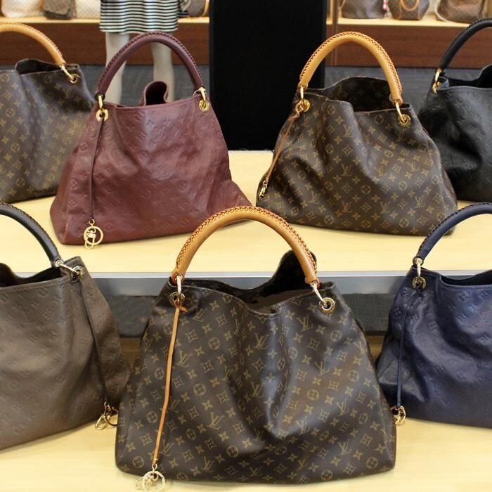 Images Keeks Buy + Sell Designer Handbags