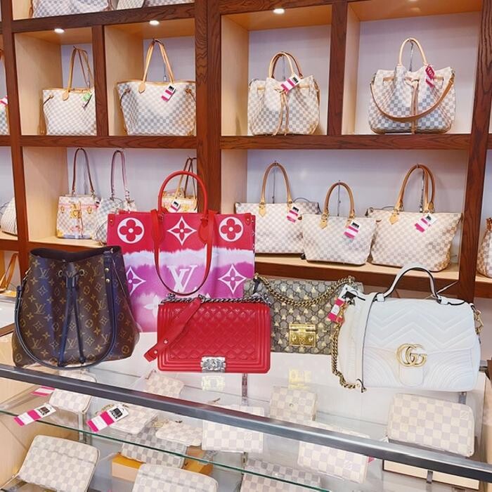 Images Keeks Buy + Sell Designer Handbags
