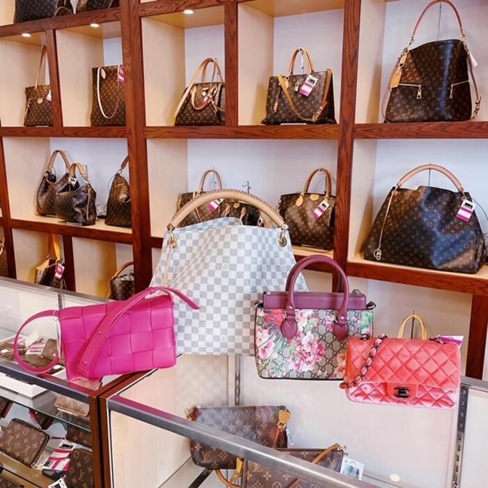 Images Keeks Buy + Sell Designer Handbags