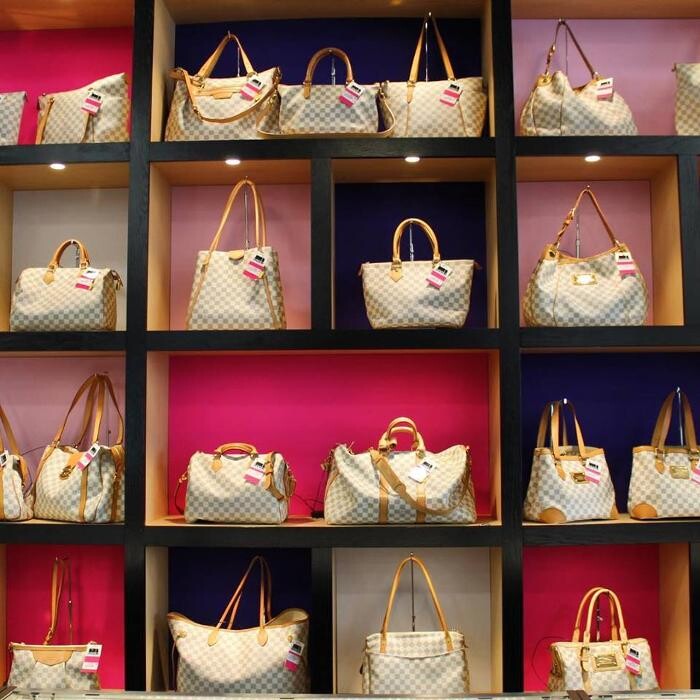 Images Keeks Buy + Sell Designer Handbags