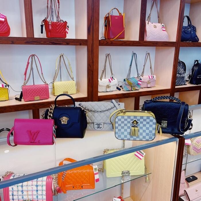 Images Keeks Buy + Sell Designer Handbags