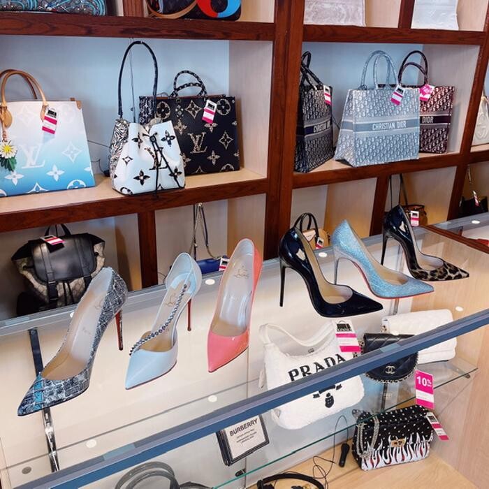 Images Keeks Buy + Sell Designer Handbags