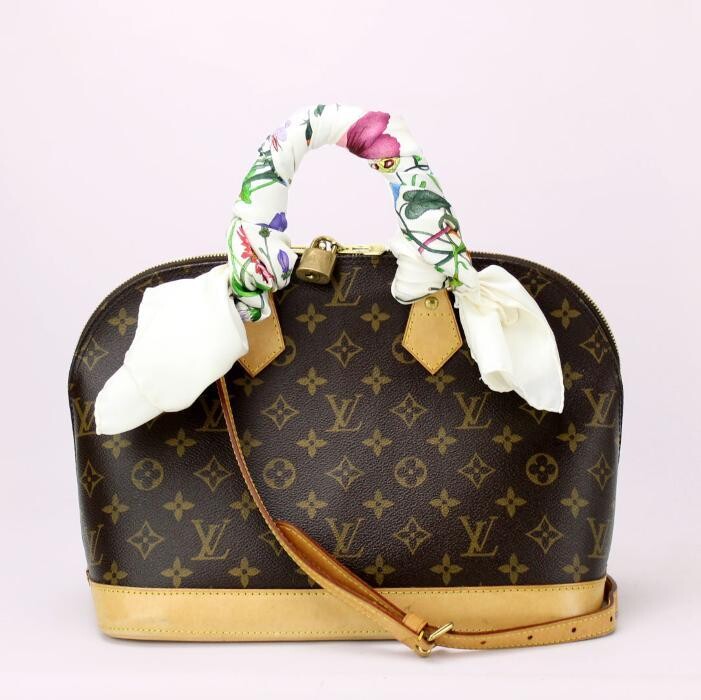 Images Keeks Buy + Sell Designer Handbags