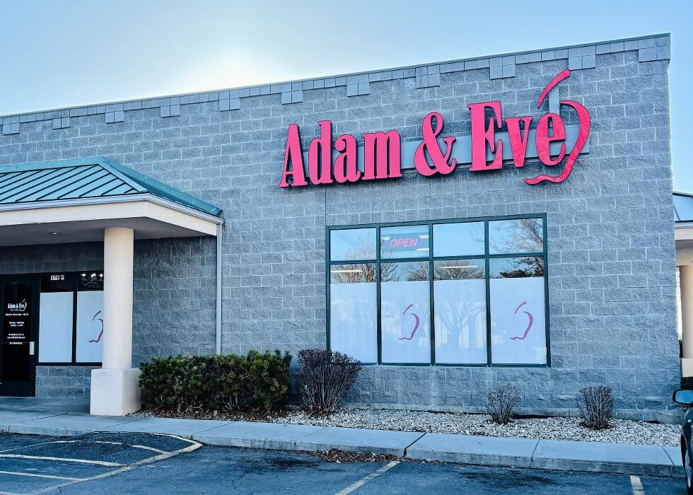 Images Adam & Eve Stores