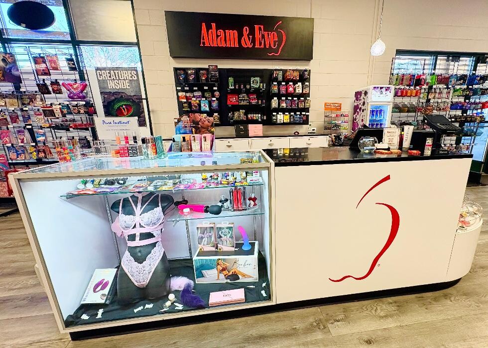 Images Adam & Eve Stores