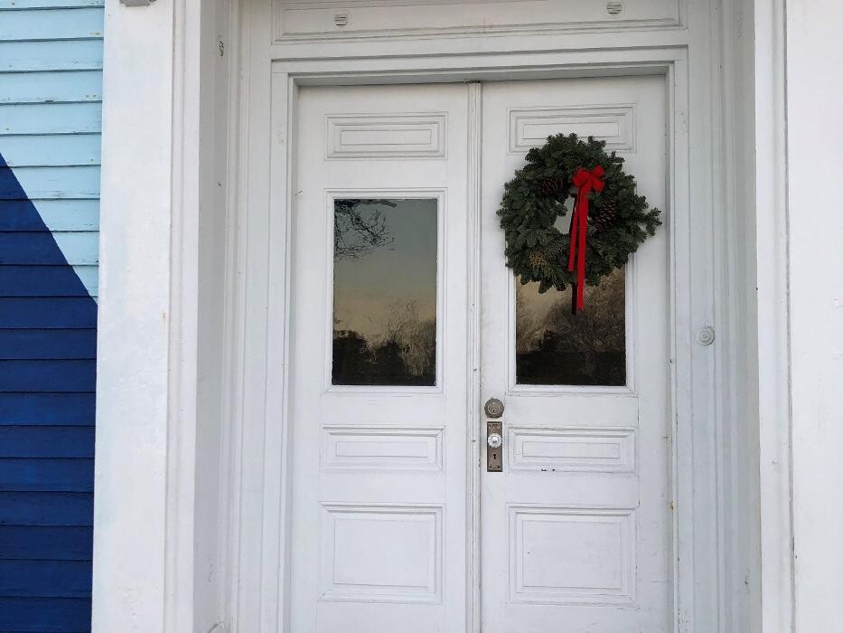 Images The Coast Village Inn and Cottages