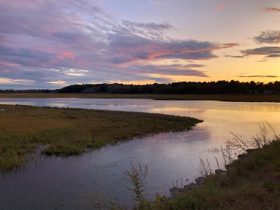 Images The Coast Village Inn and Cottages
