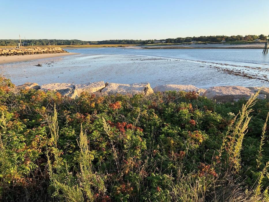 Images The Coast Village Inn and Cottages