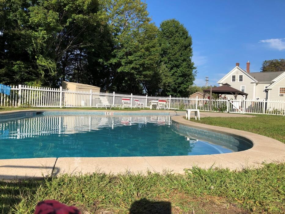 Images The Coast Village Inn and Cottages