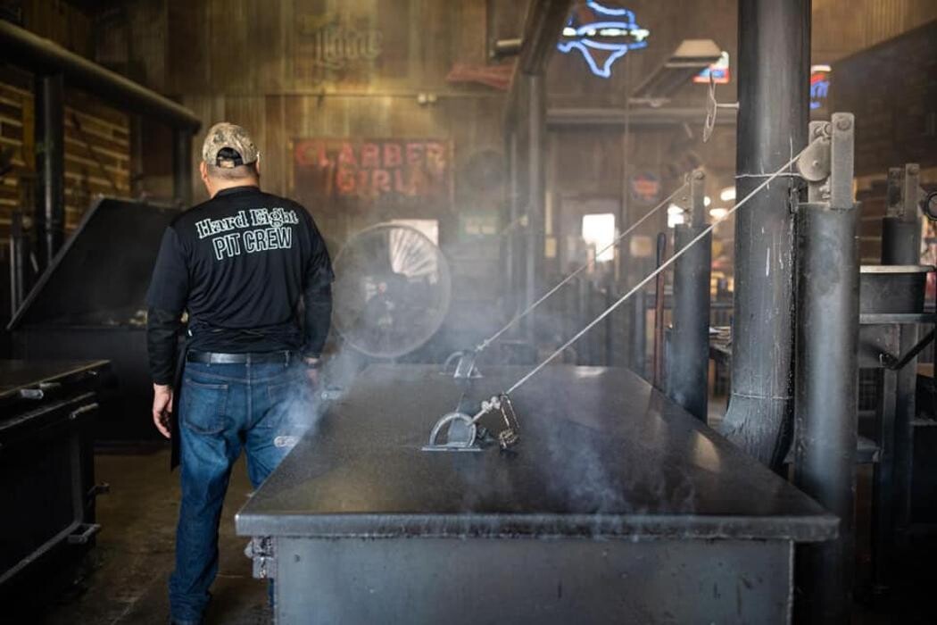 Images Hard Eight BBQ