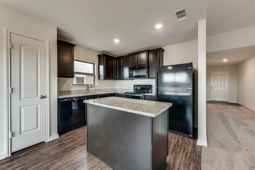 Images LGI Homes - Vacek Country Meadows