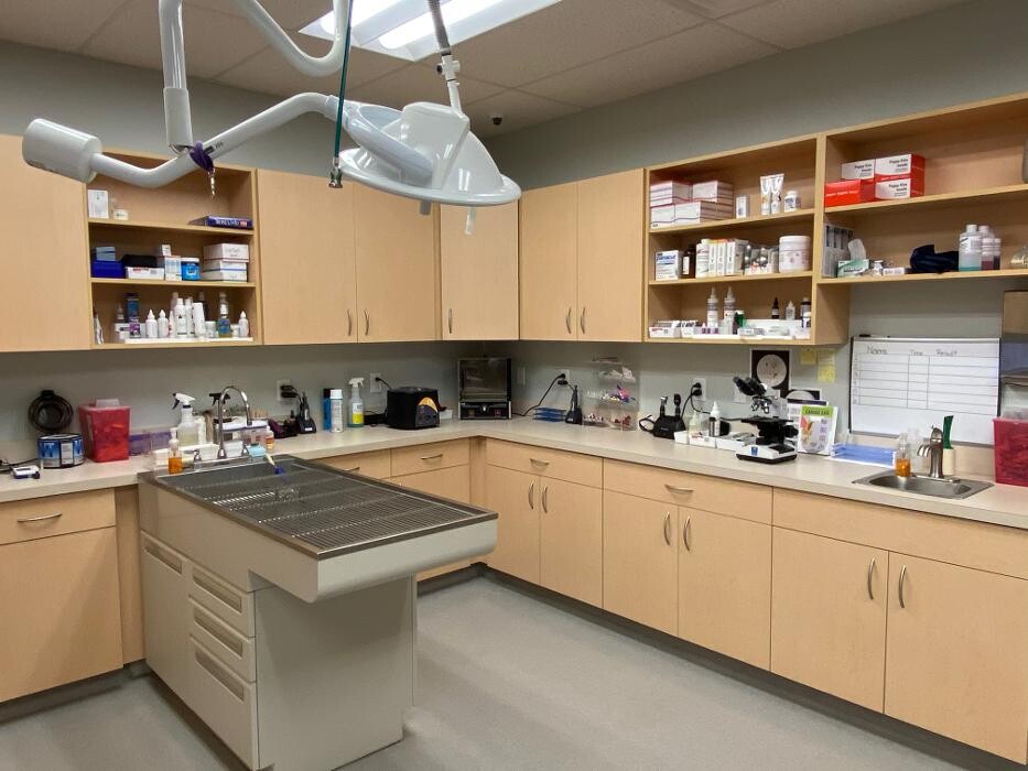 Images Geist Pet Wellness Clinic