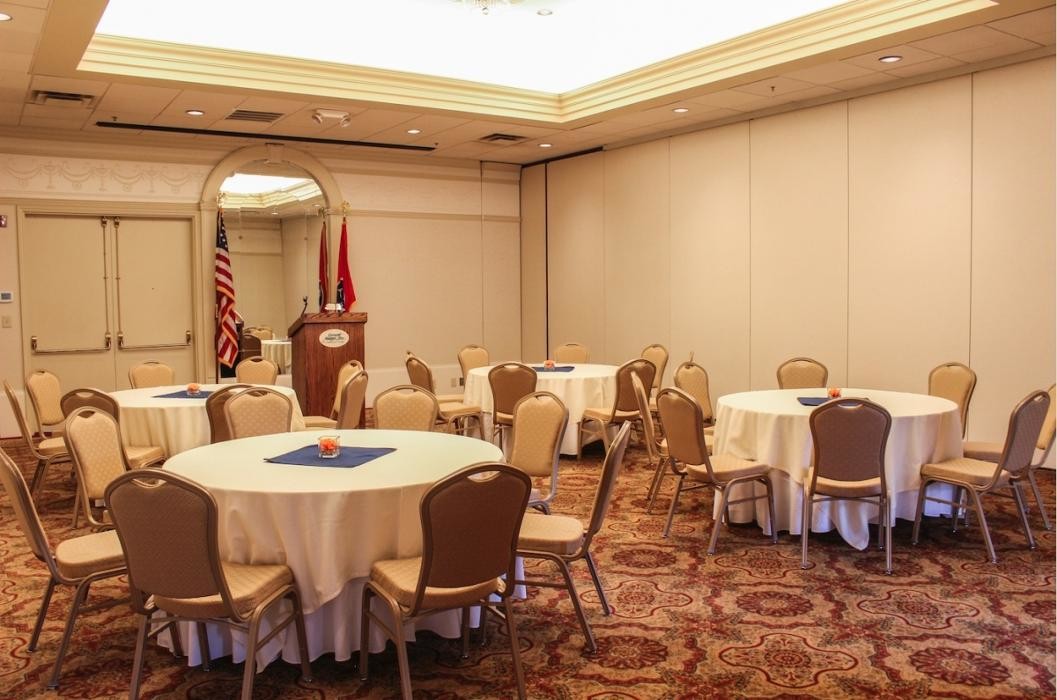 Images General Morgan Inn and Conference Center