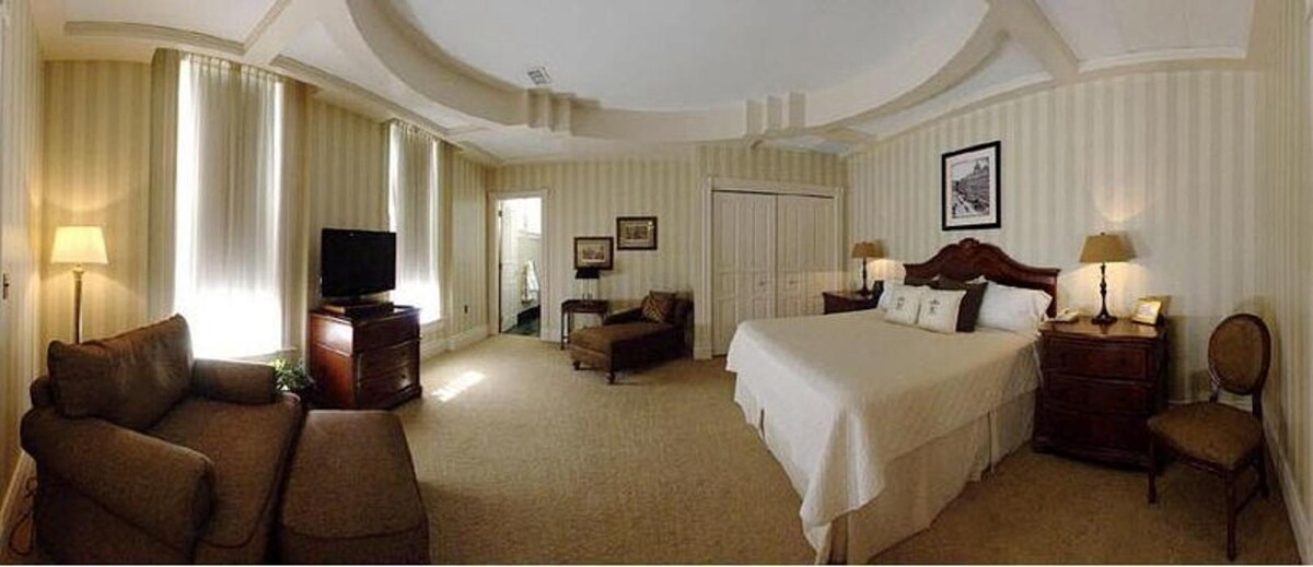 Images General Morgan Inn and Conference Center