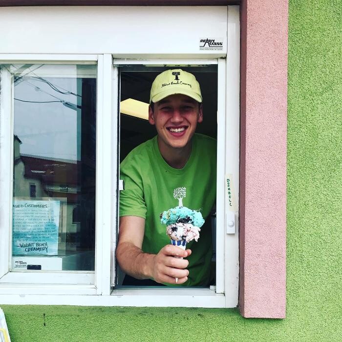 Images Walnut Beach Creamery