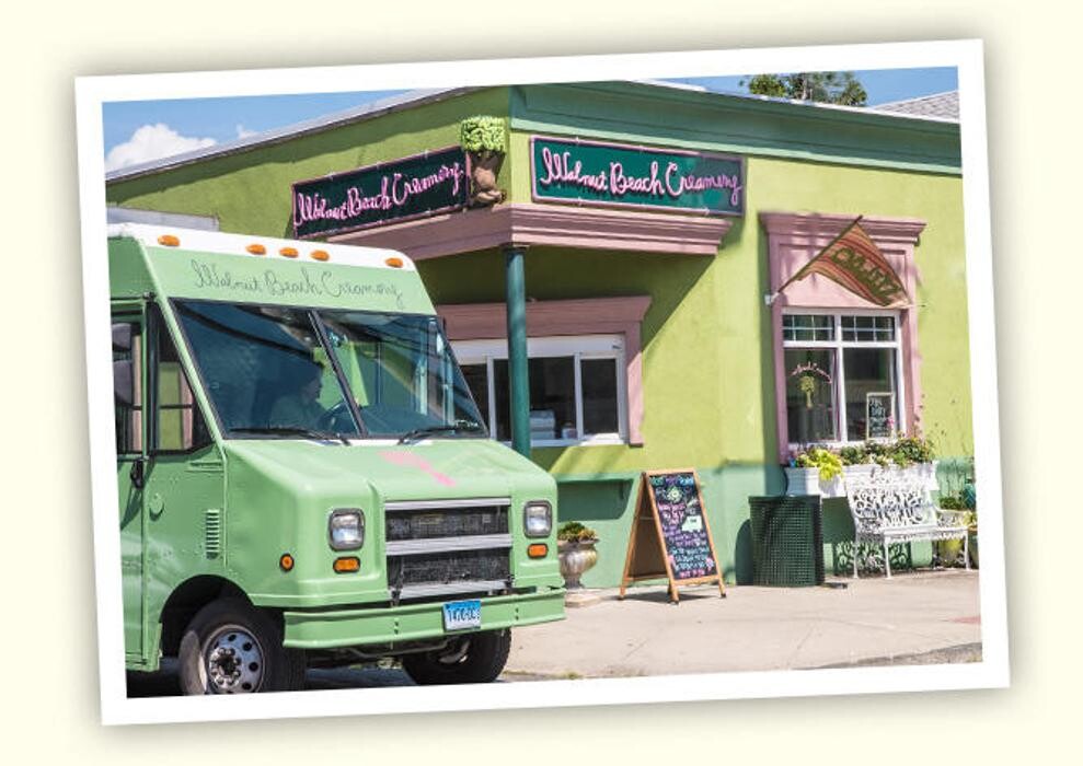Images Walnut Beach Creamery