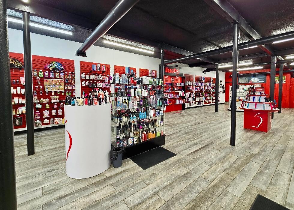 Images Adam & Eve Stores