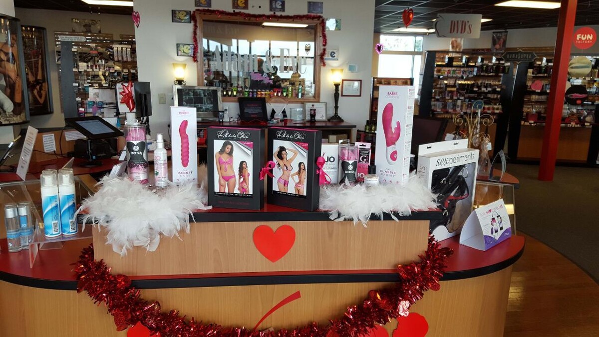 Images Adam & Eve Stores