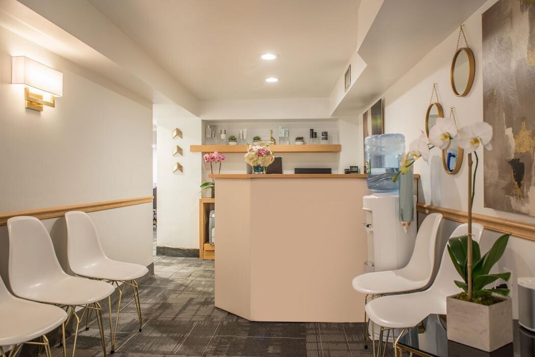 Images SINY Dermatology & Cosmetic Surgery