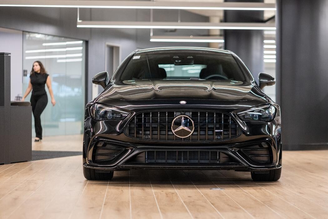 Images Mercedes-Benz of Chicago