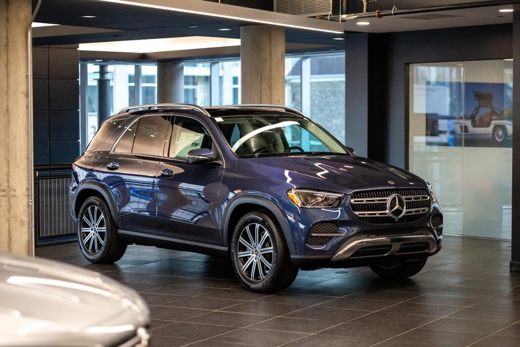 Images Mercedes-Benz of Chicago