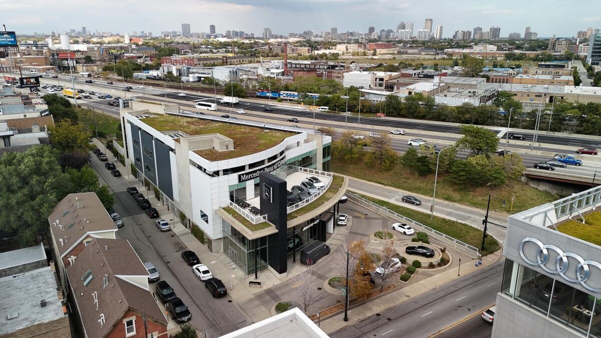 Images Mercedes-Benz of Chicago