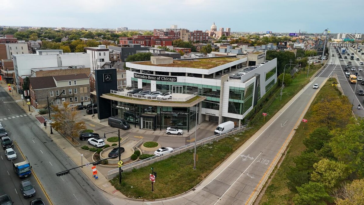 Images Mercedes-Benz of Chicago